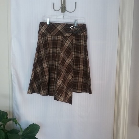 Vintage Brown, Tan and Black Kilt. Size 8. - Picture 2 of 6